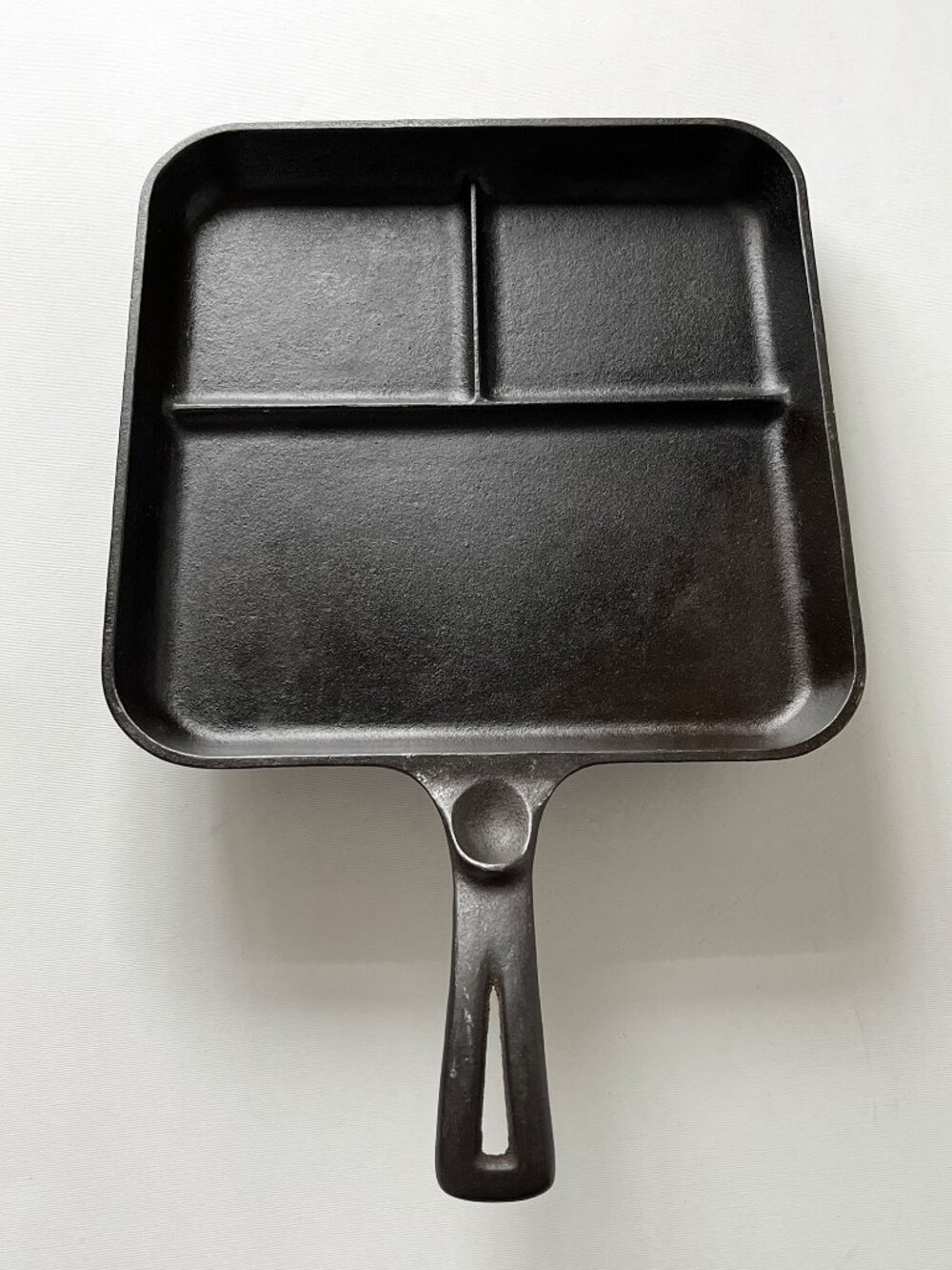 Vintage Cast Iron Wagner Ware Sidney O Bacon And Egg Breakfast Skillet 1101 E